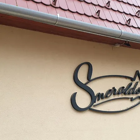 Smeraldo Emelet
